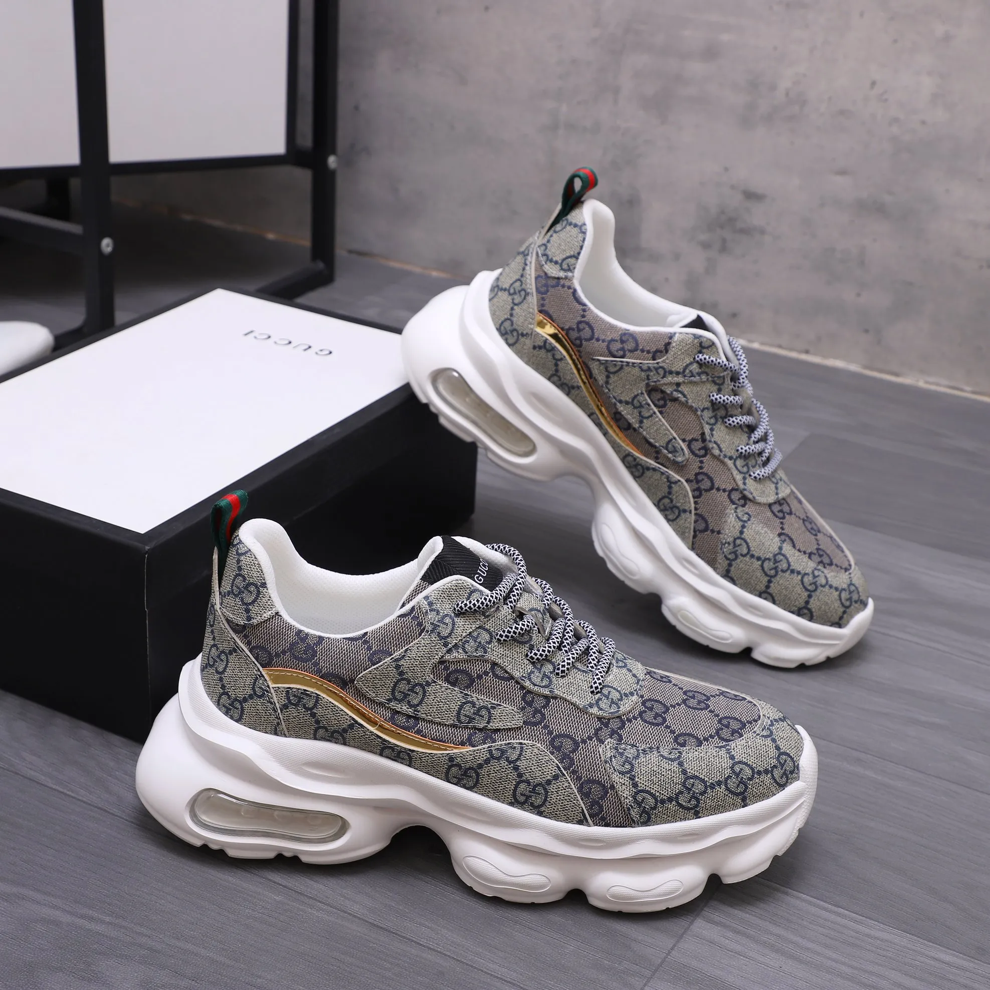 Men's shoes 💰p460 Product trademark: GUCCI "Gucci" casual lace-up men's shoes Regular size: 38-44 Product materials: Selected classic printed cowhide stitching woven upper Breathable mesh lining Cowhide insole Rubber outsole